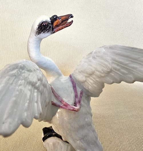 Schwan Porzellan Meissen um 1765 Modell von Johann Joachim Kaendler H. 11 cm