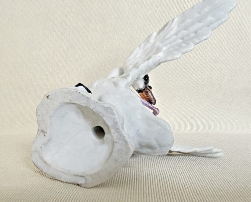 Schwan Porzellan Meissen um 1765 Modell von Johann Joachim Kaendler H. 11 cm