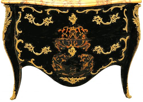 Kommode Rokoko Frankreich Louis XV um 1750 Schwarzlack mit Adelswappen in Kartusche 90 x 62 x 126 cm Provenienz: Bedeutendes französisches Adelshaus – Bild 3