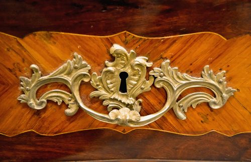 Kommode Rokoko Frankreich Louis XV um 1750 Jean-Charles Ellaume attr.  L. 129 cm, H. 84 cm, T. 64 cm – Bild 2