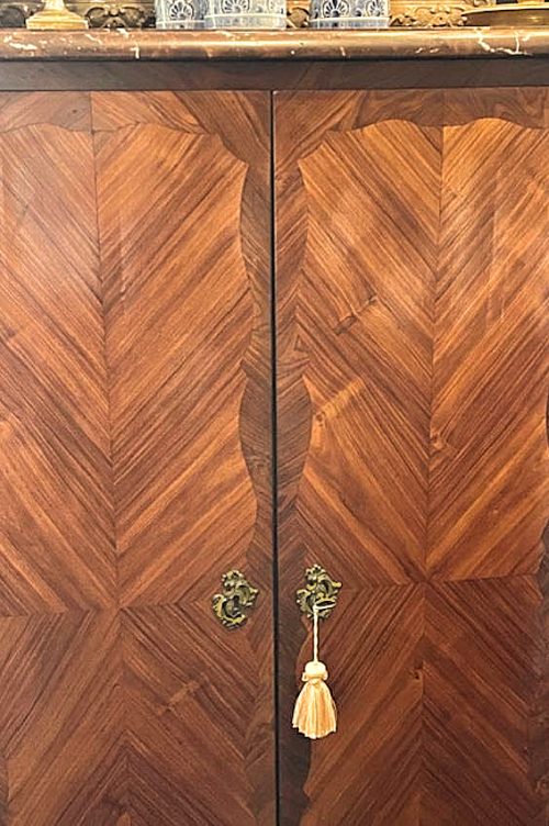Schrank Rokoko Frankreich Transition um 1765  H. 144 cm, Br. 88 cm, T. 40 cm – Bild 3