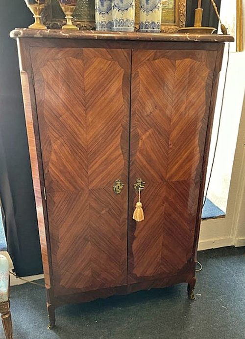 Schrank Rokoko Frankreich Transition um 1765  H. 144 cm, Br. 88 cm, T. 40 cm – Bild 11