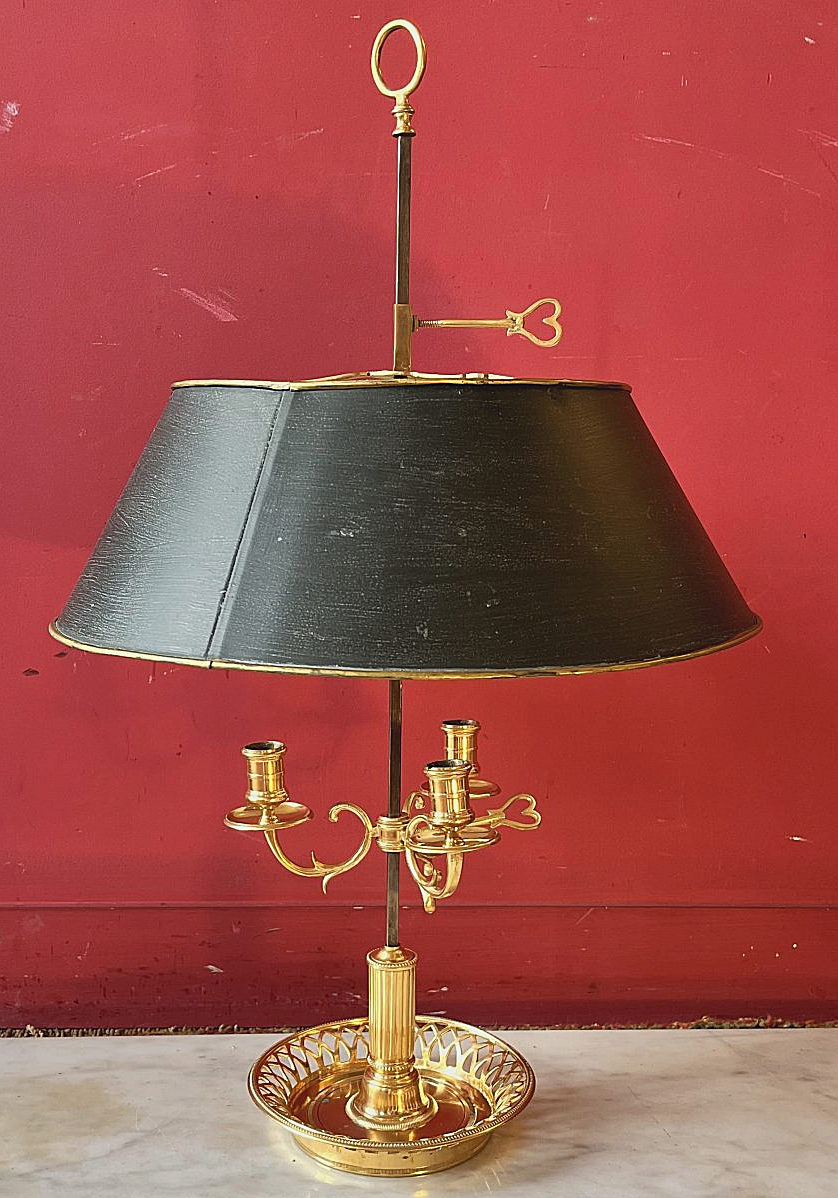 Schreibtischlampe Bouillotte Klassizismus Frankreich Louis XVI um 1790 H. 64,5 cm