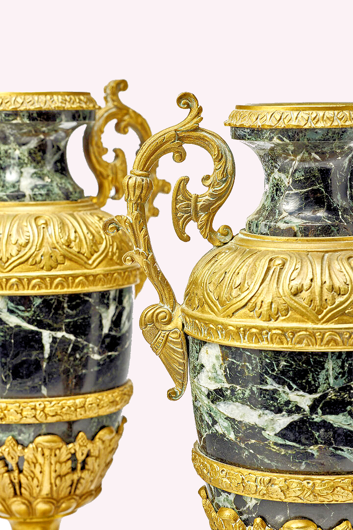 Vasen Paar Rußland St.Petersburg Mitte 19.Jh. Grüner Marmor mit Goldbronzemontierung – Bild 4