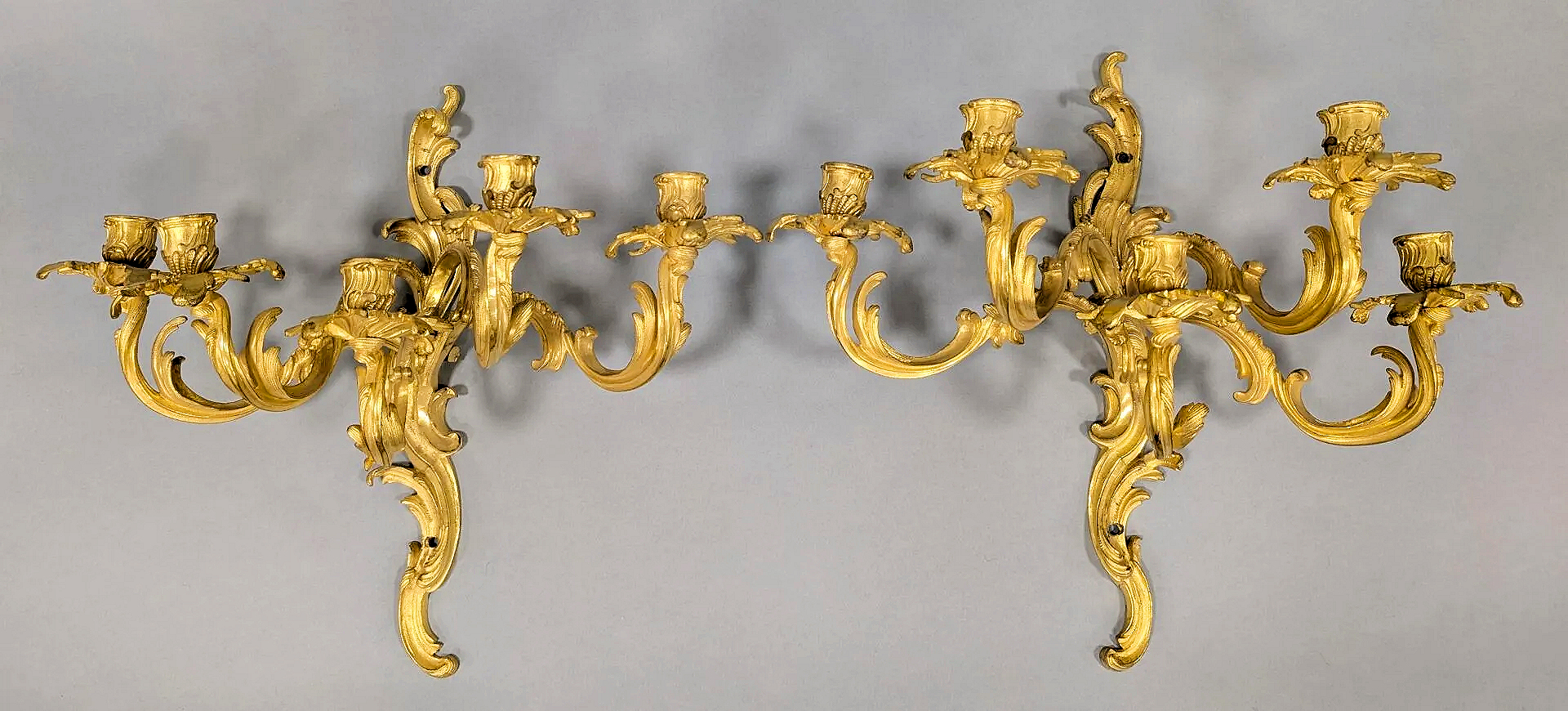 Wandlampen Rokoko Appliken Paar Frankreich Louis XV um 1740  H. 43 cm, Br. 38 cm